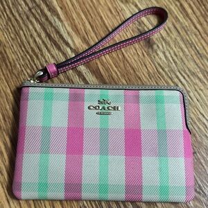 NWOT Coach Corner Zip Pink Green Plaid Wristlet